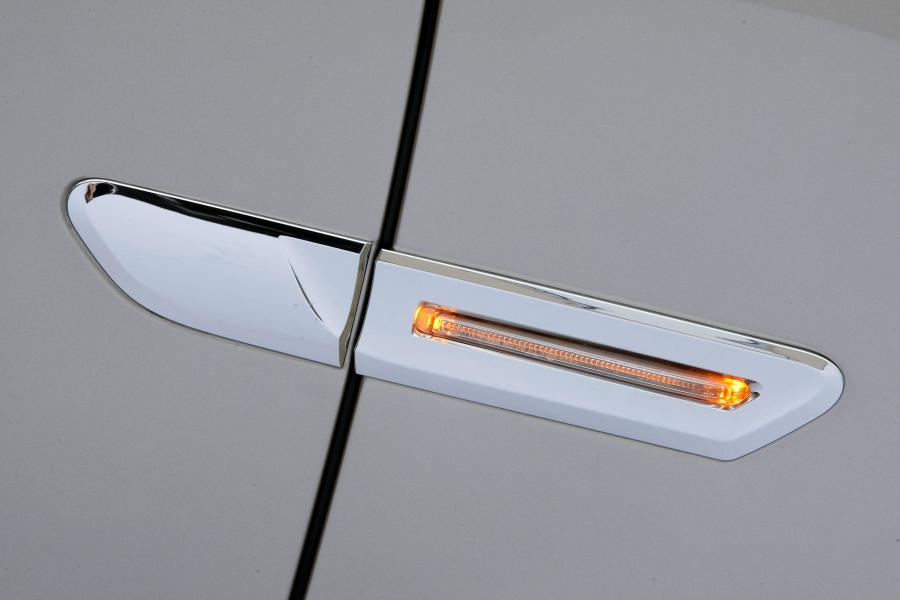 Детали экстерьера BMW 750Li (F02) 2008 года  (WW) (фото 20 из 25)